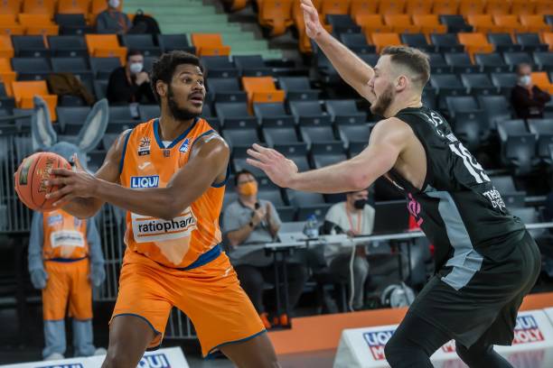 础为国家滑 础为国家滑