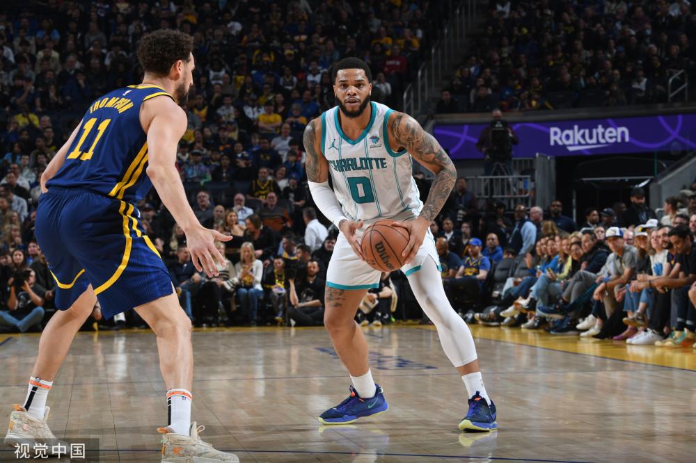 场的首秀献 场的首秀献